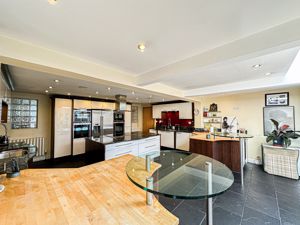 Photo 7- click for photo gallery